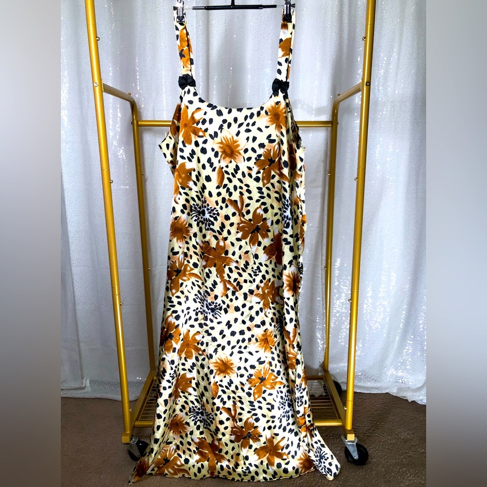 Vintage Sleeveless Floral/Animal Print Maxi Dress